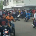 Video: A pesar de prohibición motociclistas realizan 