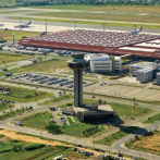 Banda armada con fusiles roba 5 millones de dólares en aeropuerto en Brasil