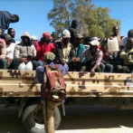 Migración, Ejército y Cesfront deportan haitianos encontrados en calles y zonas agrícolas de Pedernales