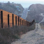 Cámara Baja de EEUU aprueba un presupuesto con fondos para el muro y sin DACA