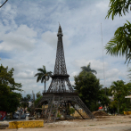 Réplica de Eiffel espera el parque sea remodelado