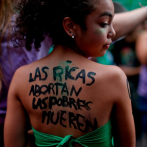 Mujeres argentinas libran difícil batalla por el aborto
