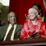La esposa de Bill Cosby sale en defensa de su inocencia y critica la justicia