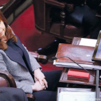 Juez procesa con prisión preventiva a Cristina Fernández por caso de sobornos