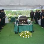 Entre lágrimas y dolor sepultan a César Medina