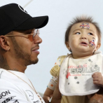Hamilton tantea el título de F1 en Japón