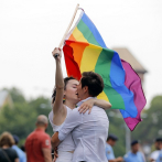Una Rumania dividida vota para prohibir el matrimonio gay