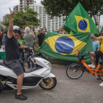 Bolsonaro lidera con un 49 %, según el primer escrutinio parcial en Brasil