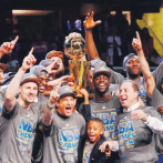 Warriors van tras tercer título; James agrandar leyenda de Lakers