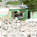 Brigada destruye más de 25 casas a mandarriazos