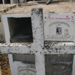 Una foto y un “Todos somos Emely” están sobre tumba de la menor asesinada