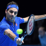 Federer vence a Thiem, vuelve a la pelea Copa Masters