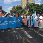 Miles se unen a la marcha “Un Paso por Mi Familia” que encabeza la iglesia Católica