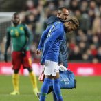 Neymar sale lesionado en amistoso contra Camerún