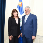 Embajadora EE.UU. y Vargas se reúnen