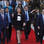 El presidente de Ecuador exime de sus funciones a la vicepresidenta