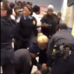 Video sobre arresto de mujer con un bebé desata polémica en Nueva York