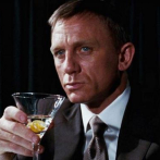 James Bond sufre alcoholismo crónico, según un estudio científico