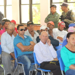 Gobierno entrega incentivo a productores desalojados de Valle Nuevo