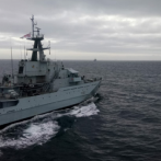Armada británica envía un buque al canal de la Mancha para evitar inmigración