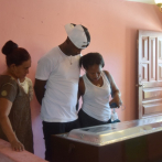 Restos de dominicana asesinada en España son velados en su natal Villa Central, en Barahona