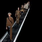 Dior propone una moda futurista para hacer flotar a los hombres