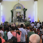 Cientos de personas asisten a eucaristía en parroquia Nuestra Señora de La Altagracia