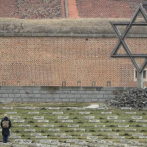 Sobrevivientes de Auschwitz participan en Día del Holocausto