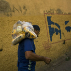 Esposa militar rebelde dice que lo han arrestado en Venezuela