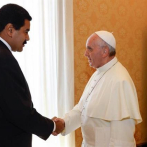 Maduro dice que ha pedido al papa ayuda para el diálogo