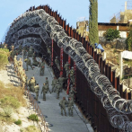 Autoridades se quejan de alambre de púas en muro de Arizona
