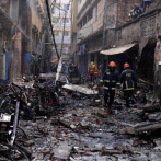 Bangladesh: Un masivo incendio en el casco antiguo de Dacca deja al menos 70 muertos