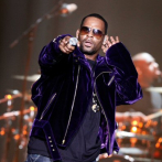 El cantante R. Kelly, acusado formalmente de 10 cargos de abuso sexual contra tres menores