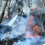 Fuego provoca humareda y contaminación en Santo Domingo Norte