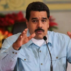 El Gobierno de Maduro acusa a opositores de la quema de camiones con ayudas