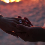 Y llegó el día del anillo: Alex y JLO se comprometen en matrimonio