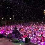 Juan Luis Guerra canta ante 400,000 personas en carnaval de Santa Cruz de Tenerife