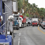 Al menos 30 mil vehículos de carga están paralizados por huelga de Fenatrado, según Ricardo de los Santos