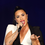Lovato: se cae y vuelve a levantarse