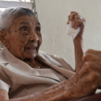 Con 103 años, doña Pura quiere seguir “subida en el caballo de Dios”