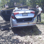 Cadáveres fueron encontrados sin identificación dentro de vehículo en La Vega