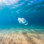 Italia aprueba una ley para acabar con el plástico en el mar