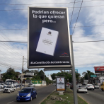 Colocan vallas en Santiago con mensaje: “La Constitución no está en venta”