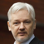 Gobierno retira nacionalidad ecuatoriana a Assange, detenido en Londres