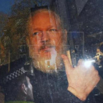 Ecuador denuncia 40 millones de ciberataques tras retiro de asilo a Assange
