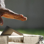 Un hombre se corta un dedo en India tras haberse equivocado en su voto