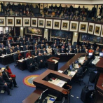 Senado de Florida aprueba medida para armar a maestros en las escuelas