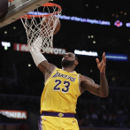 LeBron y Lakers dominan la NBA en venta de camisetas