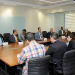 Ministro de Industria se reúne con representantes en el país de la multinacional Total