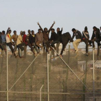 Más de 50 migrantes ingresan por la fuerza en enclave español de Melilla